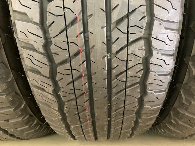 完売)(中古タイヤ)新車はずし品!! 2021年製☆225/60R18 100H FALKEN